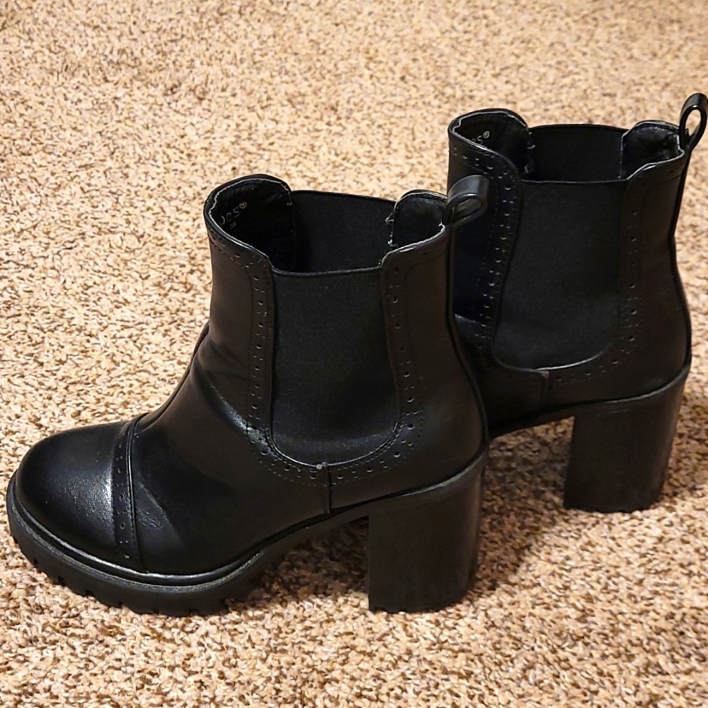 Nasty gal Black boots